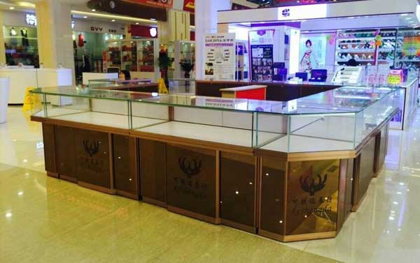 鴻鈦為珠寶商家提供的珠寶柜臺(tái)