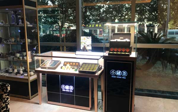 大型商場對(duì)珠寶柜臺(tái)展柜的要求有哪些