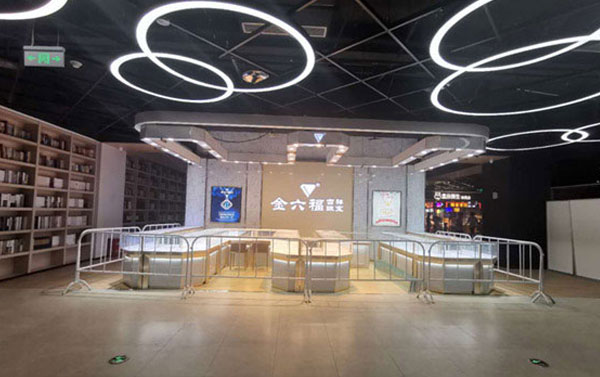 線上可以找到展示柜工廠嗎？