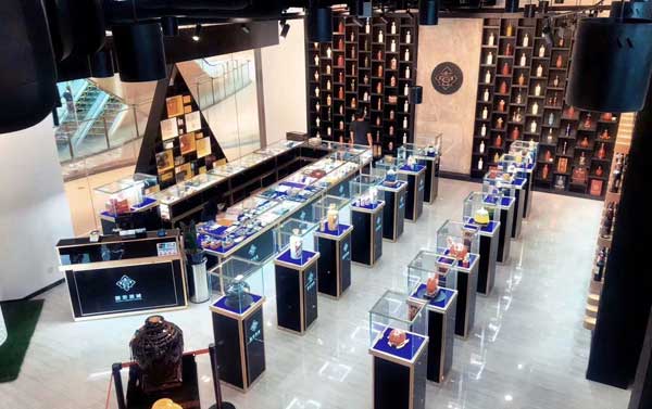 珠寶展柜廠定制要考慮哪些問(wèn)題？